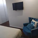 Luxury 3 Bedroom Penthouse With Private Garage 公寓
