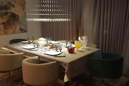 Luxury 3 Bedroom Penthouse With Private Garage Appartement