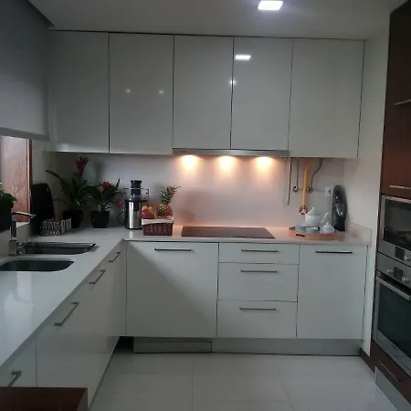 Luxury 3 Bedroom Penthouse With Private Garage 布拉加