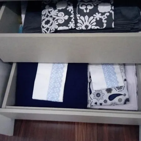 Luxury 3 Bedroom Penthouse With Private Garage 아파트 *