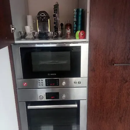 Luxury 3 Bedroom Penthouse With Private Garage * 브라가