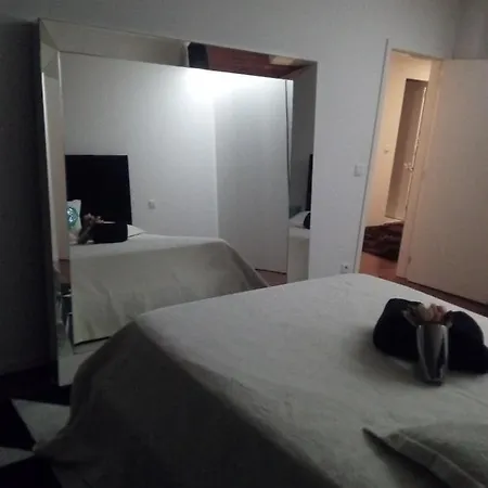 Apartman Luxury 3 Bedroom Penthouse With Private Garage *