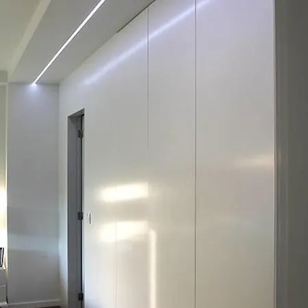 Luxury 3 Bedroom Penthouse With Private Garage