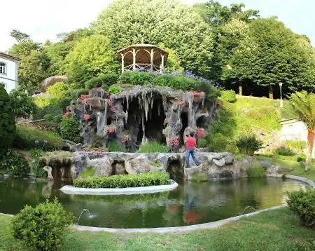 Luxury 3 Bedroom Penthouse With Private Garage *