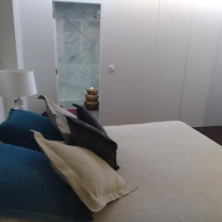 Luxury 3 Bedroom Penthouse With Private Garage Apartmán Braga