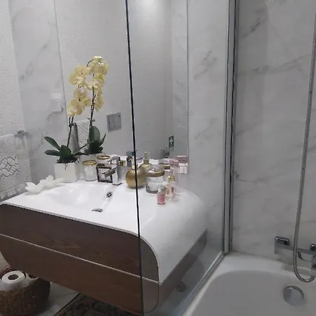 Luxury 3 Bedroom Penthouse With Private Garage