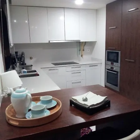 公寓 Luxury 3 Bedroom Penthouse With Private Garage *