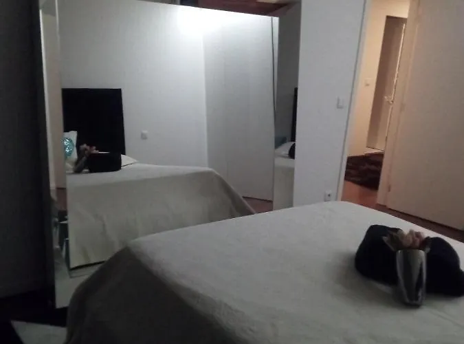 公寓 Luxury 3 Bedroom Penthouse With Private Garage *