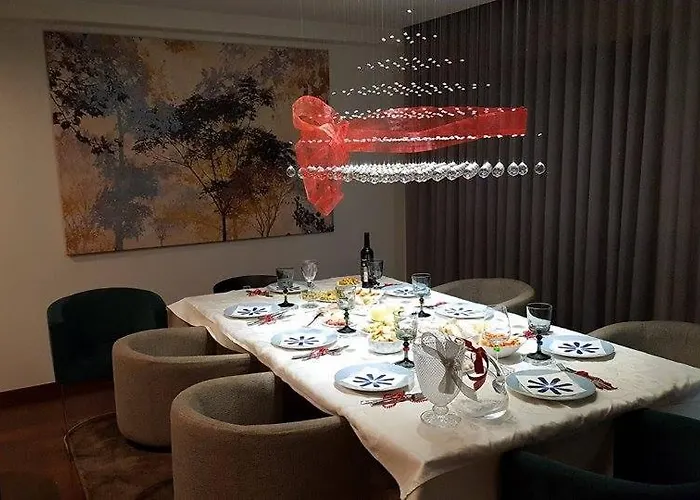 公寓 Luxury 3 Bedroom Penthouse With Private Garage *