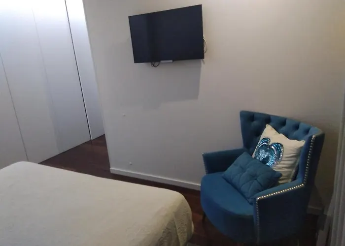 Luxury 3 Bedroom Penthouse With Private Garage 公寓