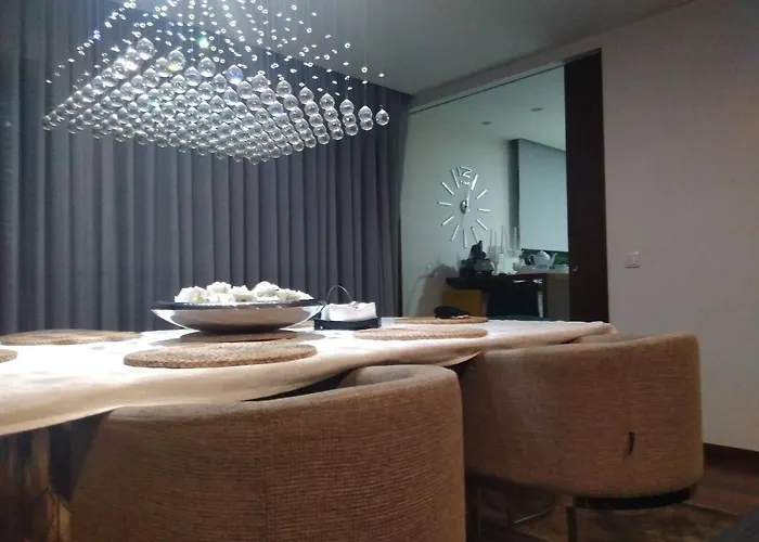 Luxury 3 Bedroom Penthouse With Private Garage 布拉加