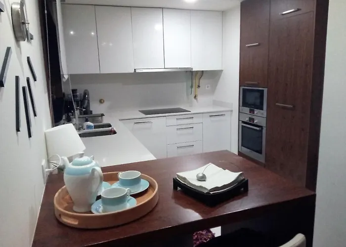 公寓 Luxury 3 Bedroom Penthouse With Private Garage *