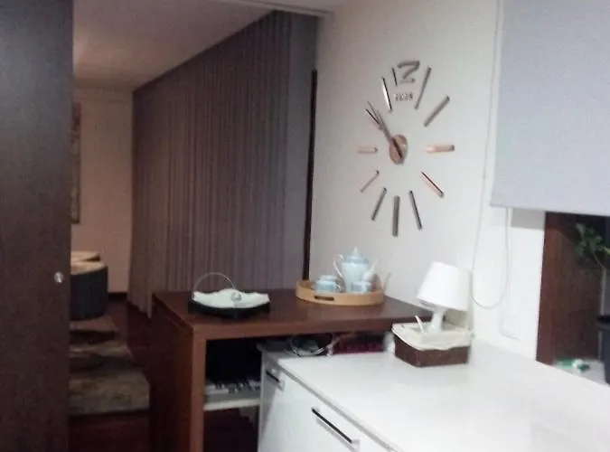 Luxury 3 Bedroom Penthouse With Private Garage 公寓